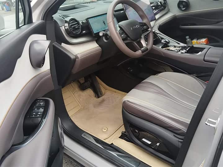 Photo 9 - BYD Frigate 07