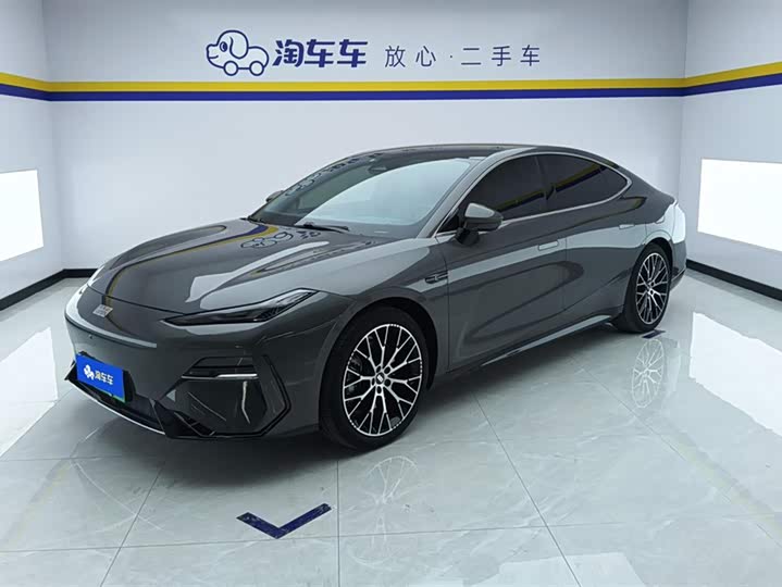 Фото 1 - Geely Galaxy E8