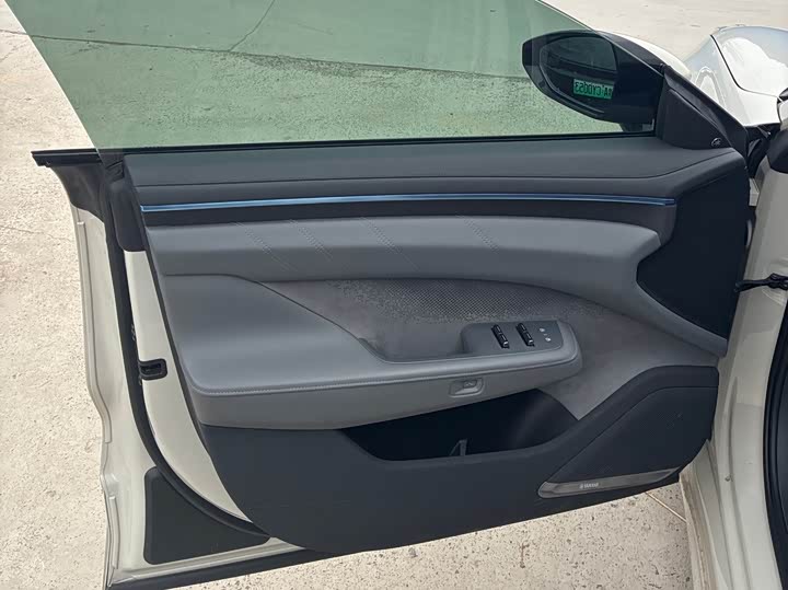 Фото 5 - Zeekr 001