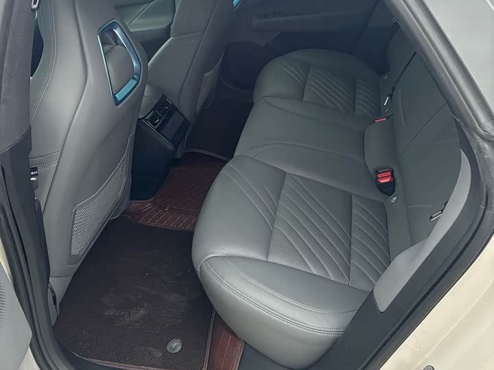 Фото 8 - Zeekr 001