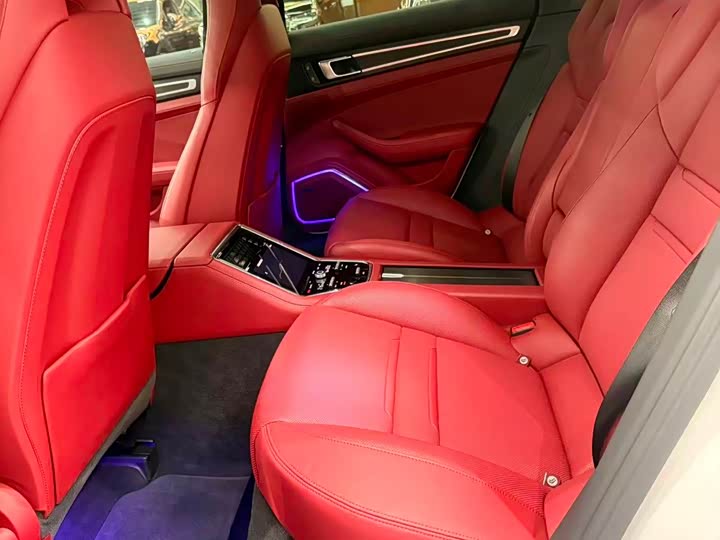 Фото 9 - Porsche Panamera