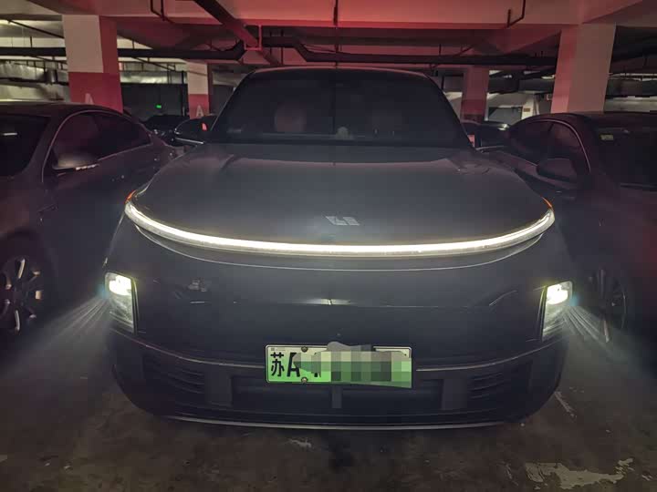 Фото 2 - LiXiang L8