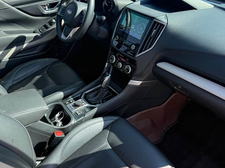 Photo 9 - Subaru Forester