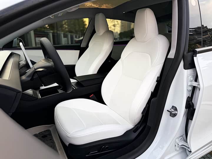 Фото 9 - Tesla Model 3