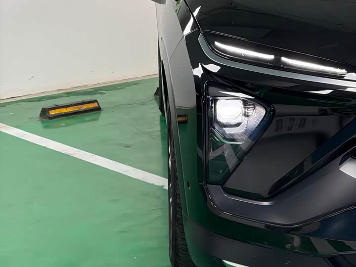 Фото 4 - Nio ES6