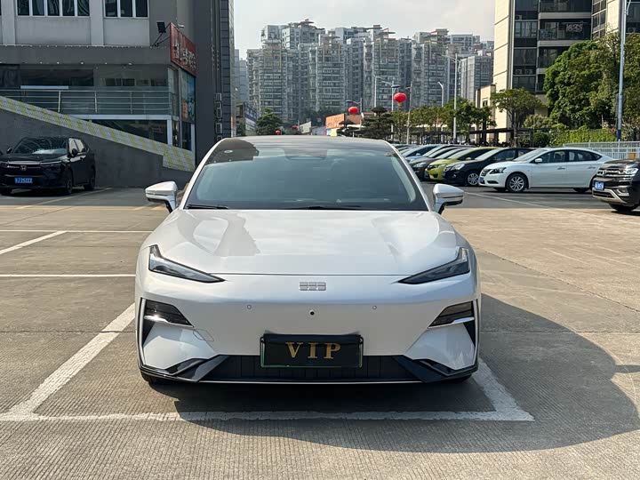 Фото 2 - Geely Galaxy E8