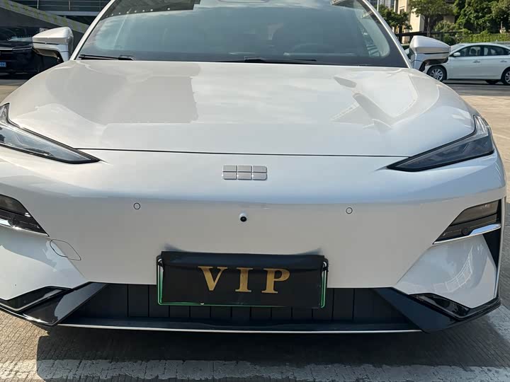 Фото 5 - Geely Galaxy E8