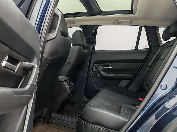 Photo 9 - Mazda CX-50