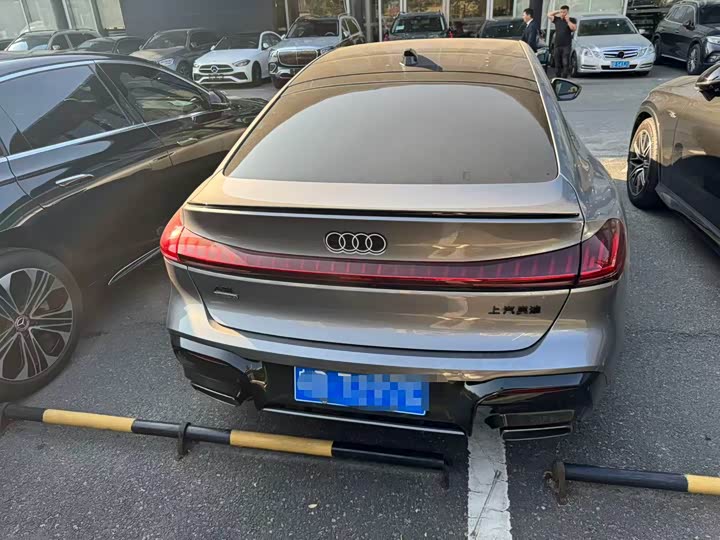 Фото 8 - Audi A5L Sportback