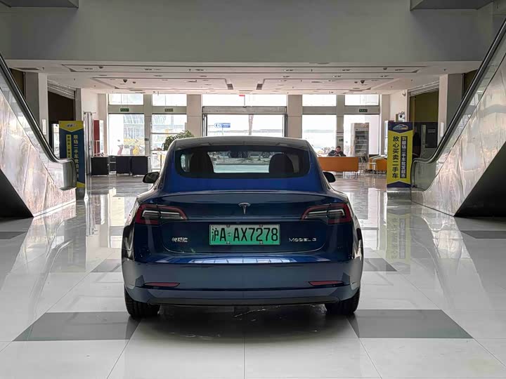 Фото 9 - Tesla Model 3