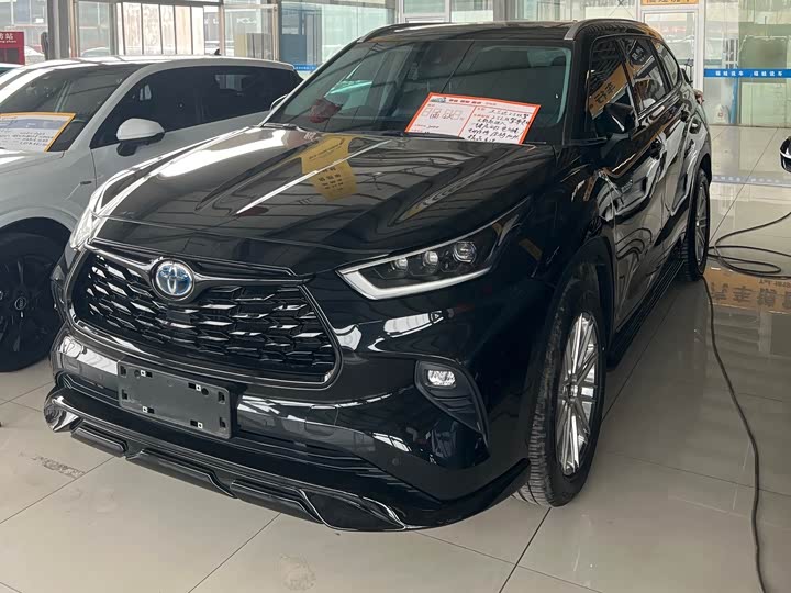 Фото 1 - Toyota Highlander