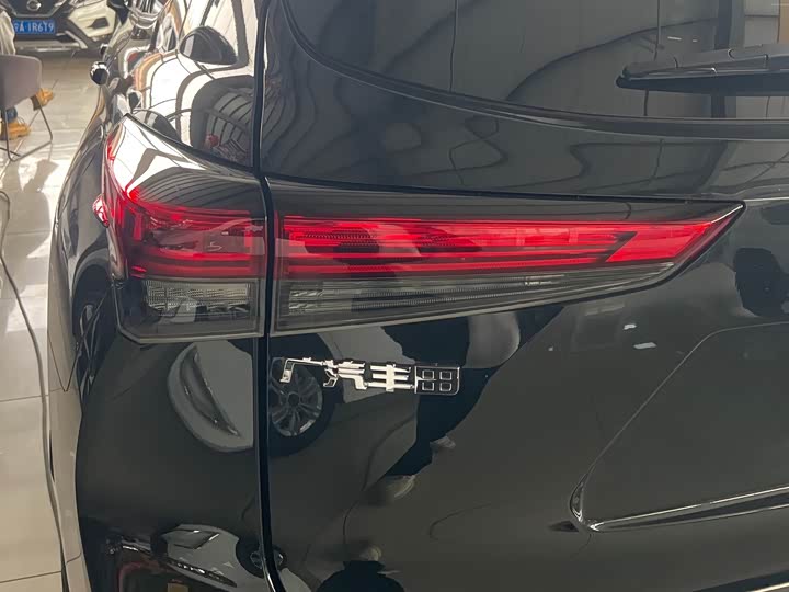 Фото 6 - Toyota Highlander