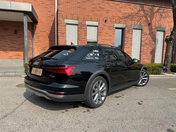 Фото 4 - Audi A6