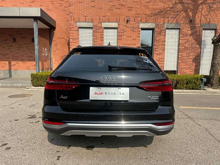 Фото 5 - Audi A6