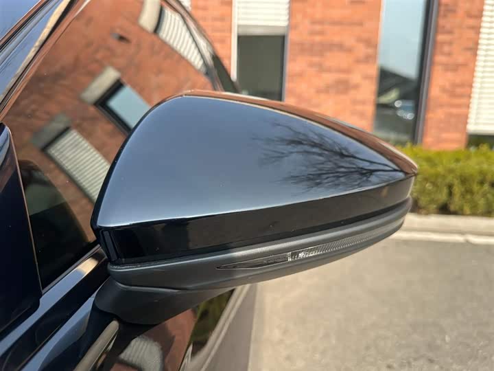 Фото 8 - Audi A6