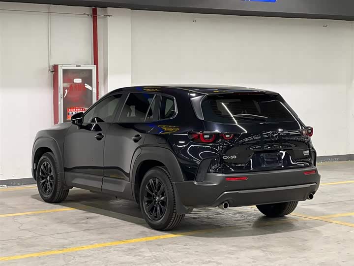 Photo 4 - Mazda CX-50