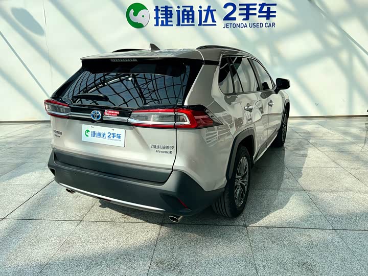 Photo 2 - Toyota Wildlander