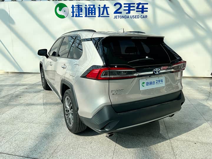 Photo 7 - Toyota Wildlander