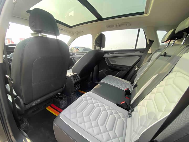 Фото 8 - Volkswagen Tayron