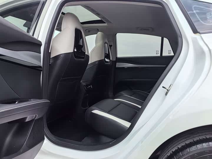 Фото 9 - MG Motor 5 Scorpio