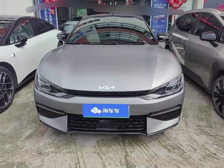 Фото 2 - Kia EV6