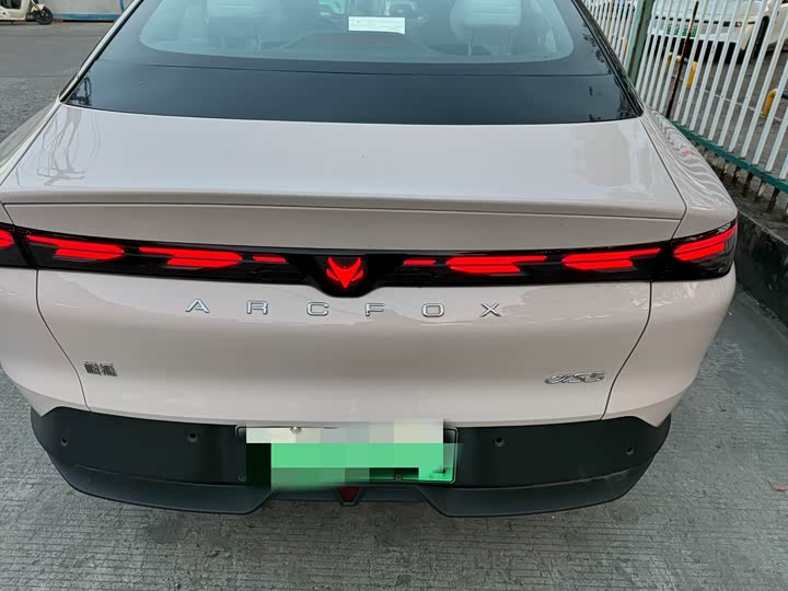 Фото 8 - BAIC Arcfox Alpha S5