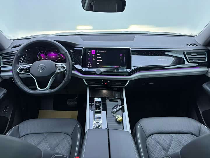 Photo 5 - Volkswagen Teramont Pro