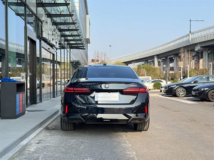 Фото 4 - BMW 5 Series