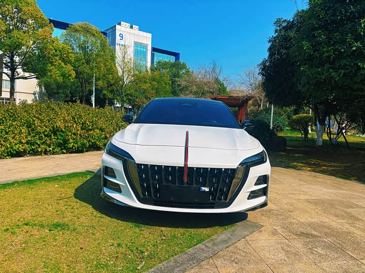 Фото 2 - Hongqi H6