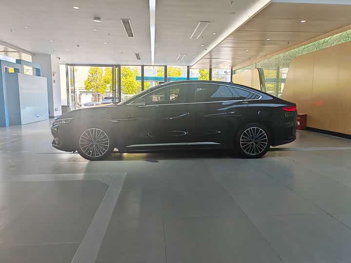 Фото 3 - BYD Han