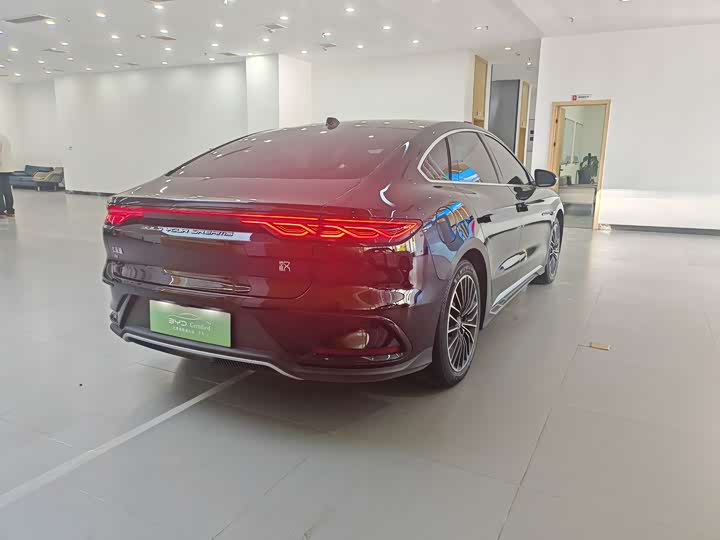 Фото 4 - BYD Han