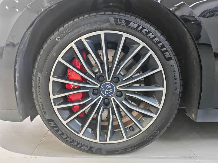 Фото 6 - BYD Han