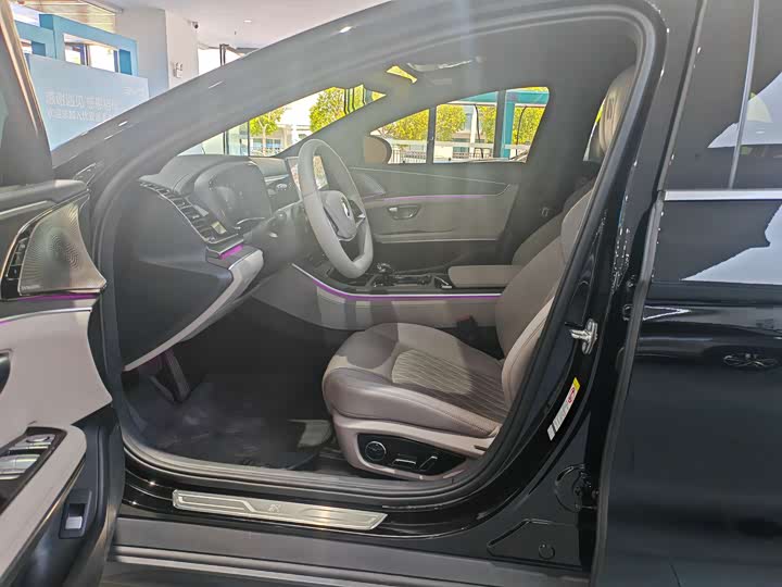 Фото 8 - BYD Han