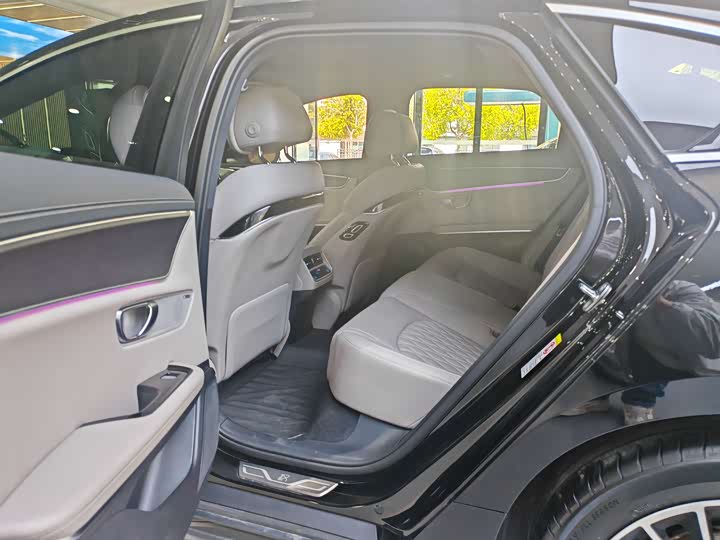 Фото 9 - BYD Han