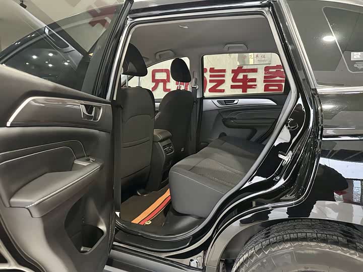 Фото 3 - Haval M6