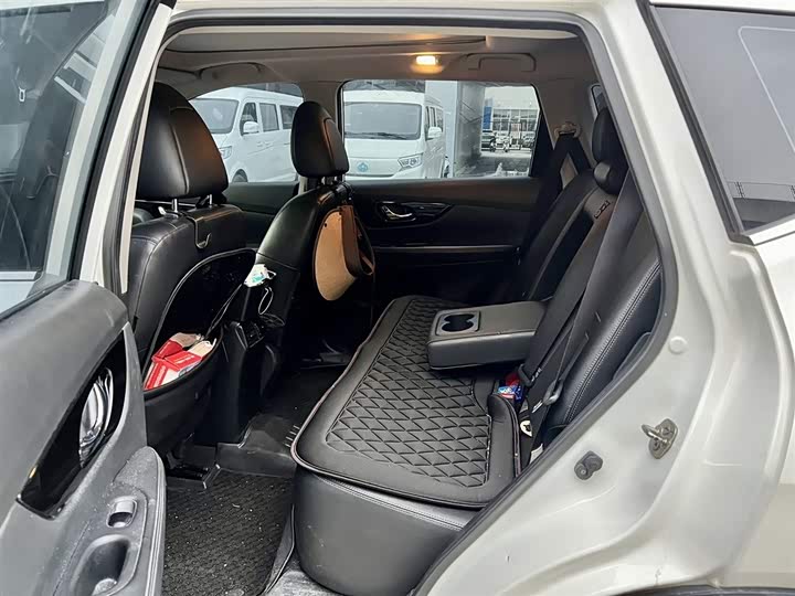 Фото 4 - Nissan X-Trail