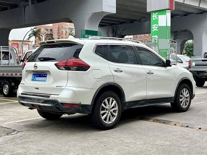 Фото 5 - Nissan X-Trail