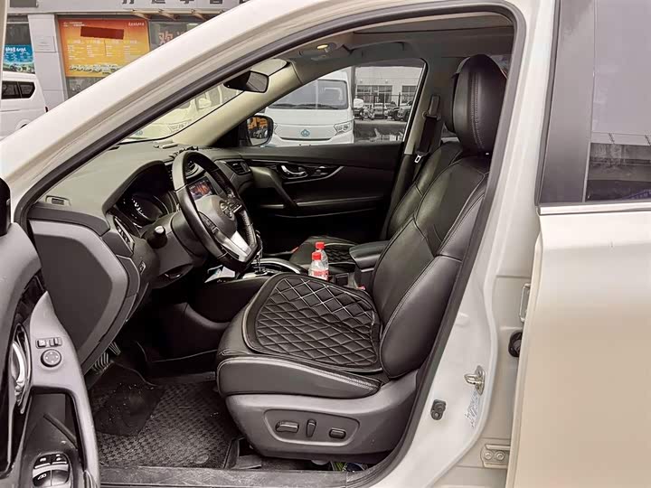 Фото 8 - Nissan X-Trail