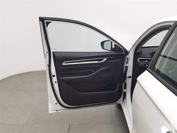 Фото 8 - Geely Emgrand