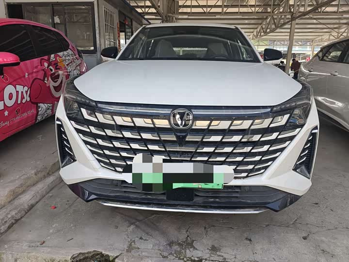 Photo 2 - Changan UNI-Z