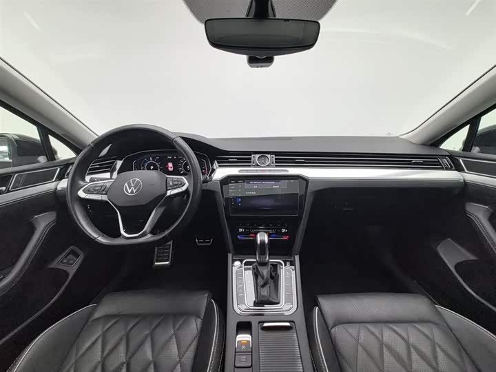 Фото 5 - Volkswagen Magotan GTE Hybrid