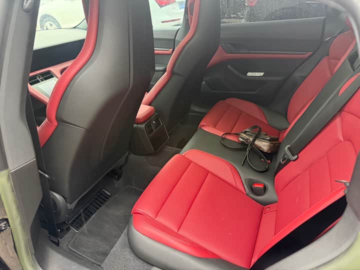 Фото 6 - Porsche Taycan