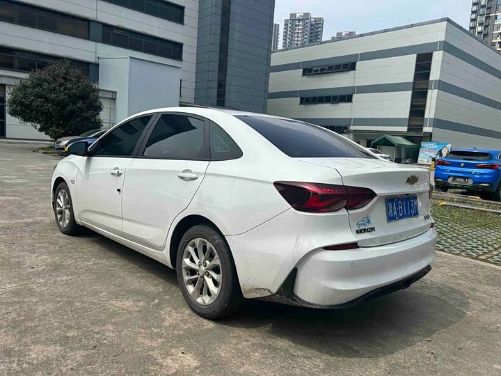 Фото 4 - Chevrolet Monza