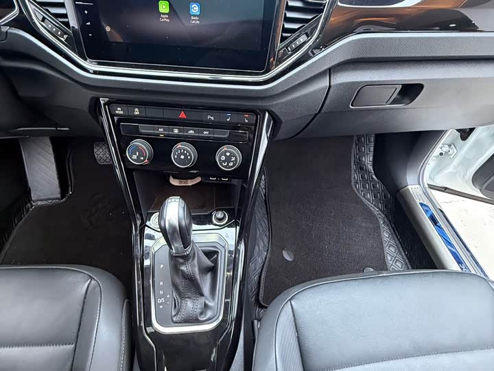 Фото 9 - Volkswagen T-Roc