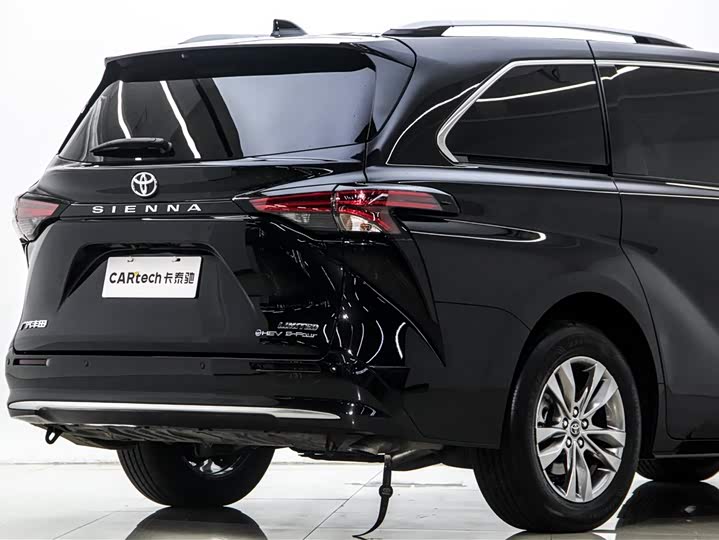 Toyota Sienna 2024 2024款 2.5L混动 四驱尊贵版