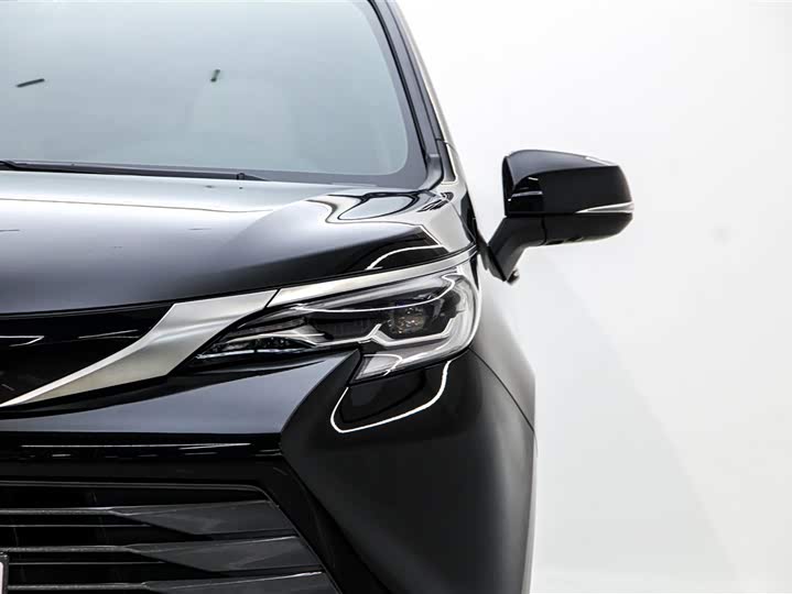 Toyota Sienna 2024 2024款 2.5L混动 四驱尊贵版