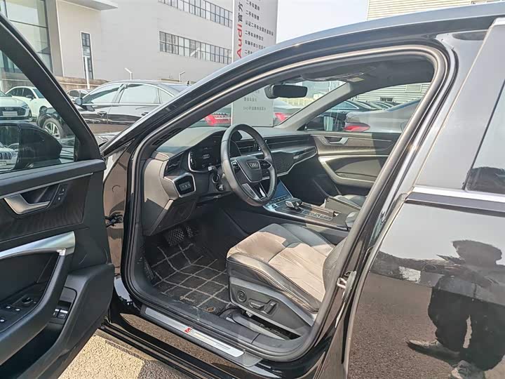 Фото 4 - Audi A6L Hybrid