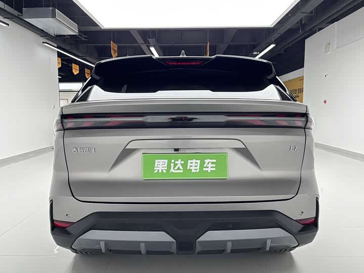 Фото 8 - Geely Galaxy L7