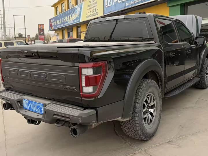 Photo 4 - Ford F-150 Raptor