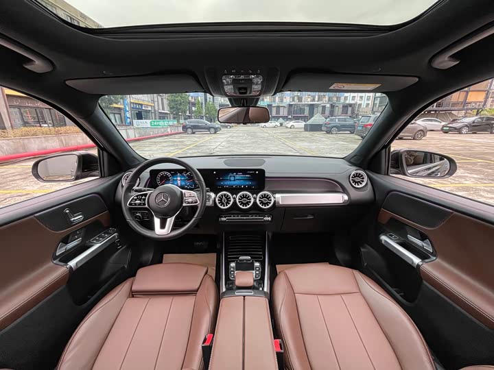 Фото 7 - Mercedes-Benz GLB-Class